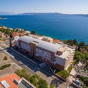  Apartman And